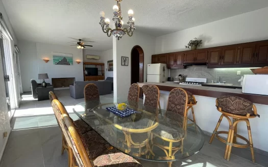 324 Manglares, Creston