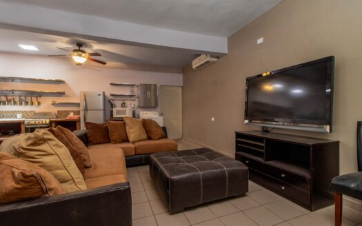 379 Av. E, Ranchitos