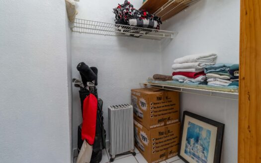 35 Manglares, Creston