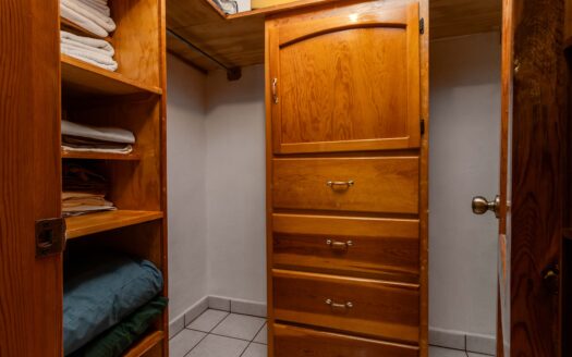 35 Manglares, Creston